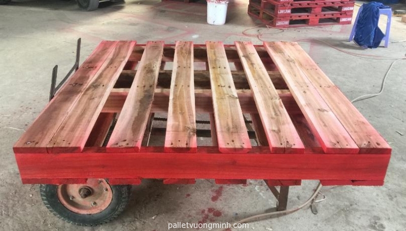 Pallet gỗ đồng nai 1200x1200 2 mặt sơn đẹp cứng chắc