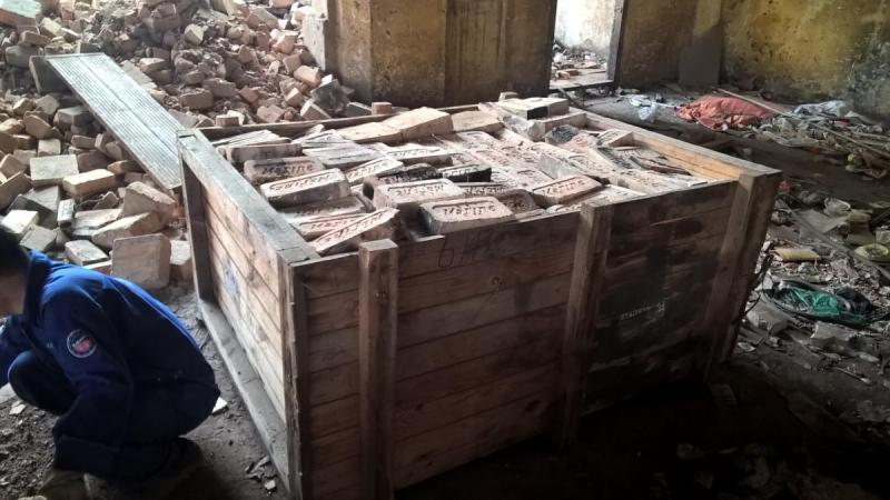 Pallet gỗ kê hàng linh kiện điện tử