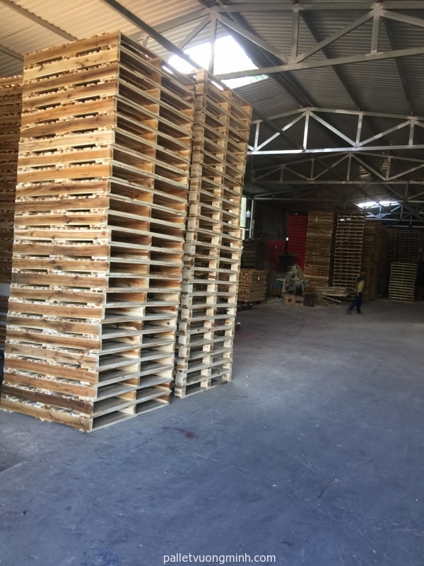 Công trình đóng pallet gỗ xuất khẩu Châu Âu giá rẻ