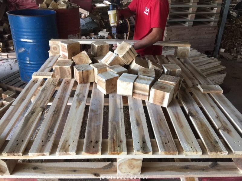Xưởng sản xuất gỗ ở Hố Nai