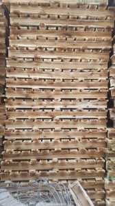 Pallet gỗ gạch men 1100x1100 G0039